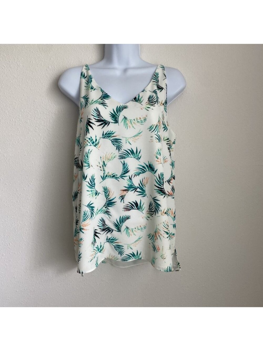 Reitmans Womens Petite Small Tank Top Green Orange Palm Leaf Pattern Cream